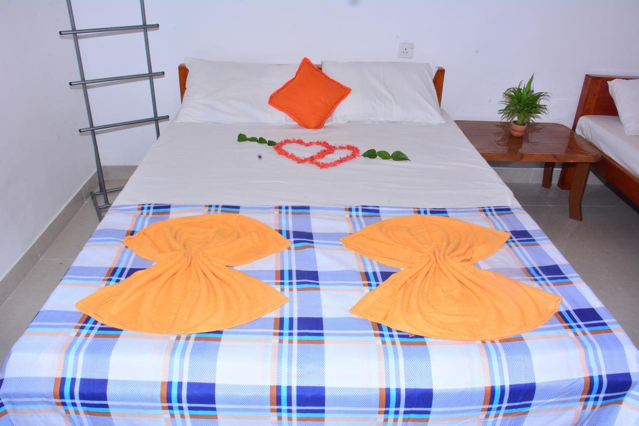 Pleasant Park Holiday Inn Trincomalee Kültér fotó