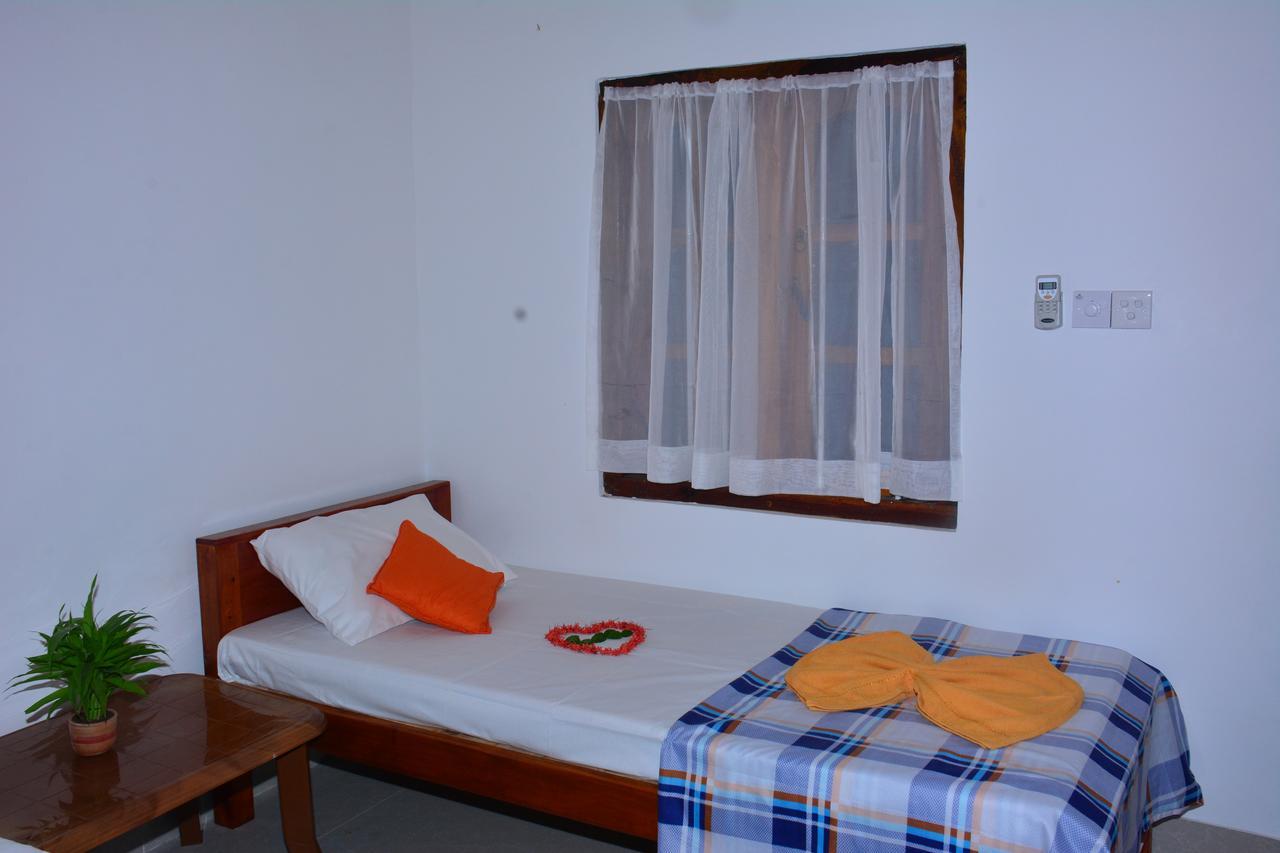 Pleasant Park Holiday Inn Trincomalee Kültér fotó